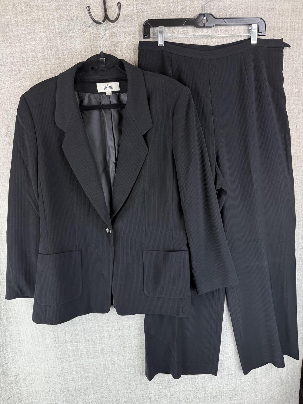 Le Suit Pant Suit Womens 16 Black 2 Piece Tailored Classic Workwear Notch Lapel